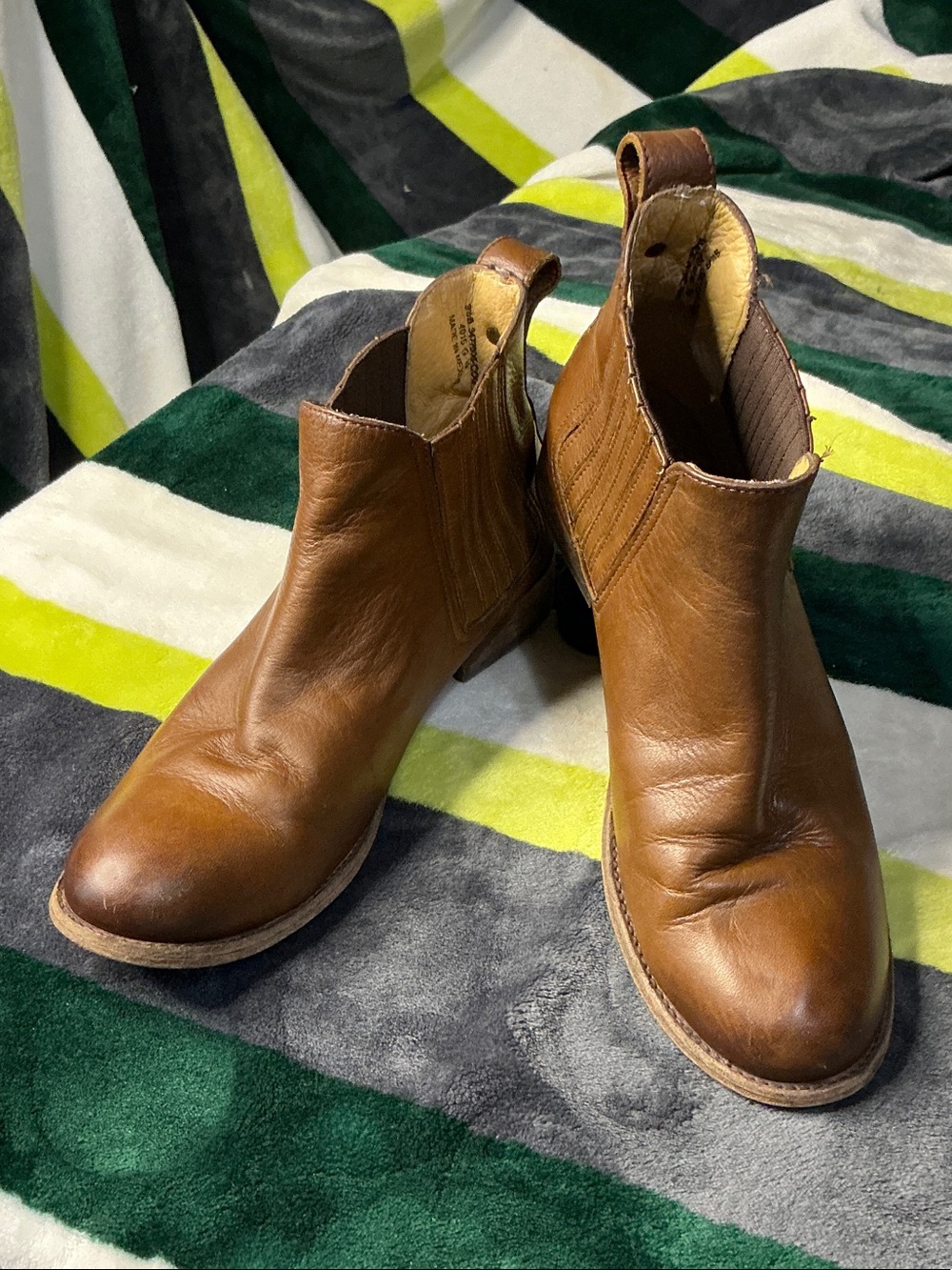 Frye Women's Leather Chelsea Booties Brown Cognac Ankle Boots Size 9.5